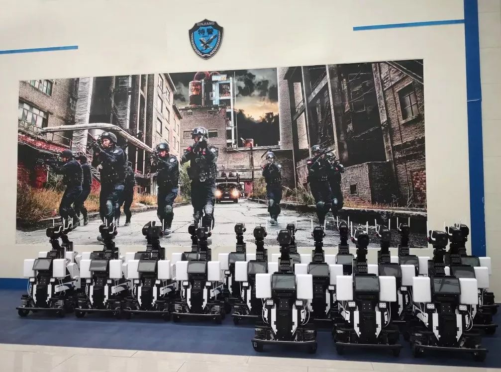 實力跨界，瞧瞧他們的機(jī)器人家族